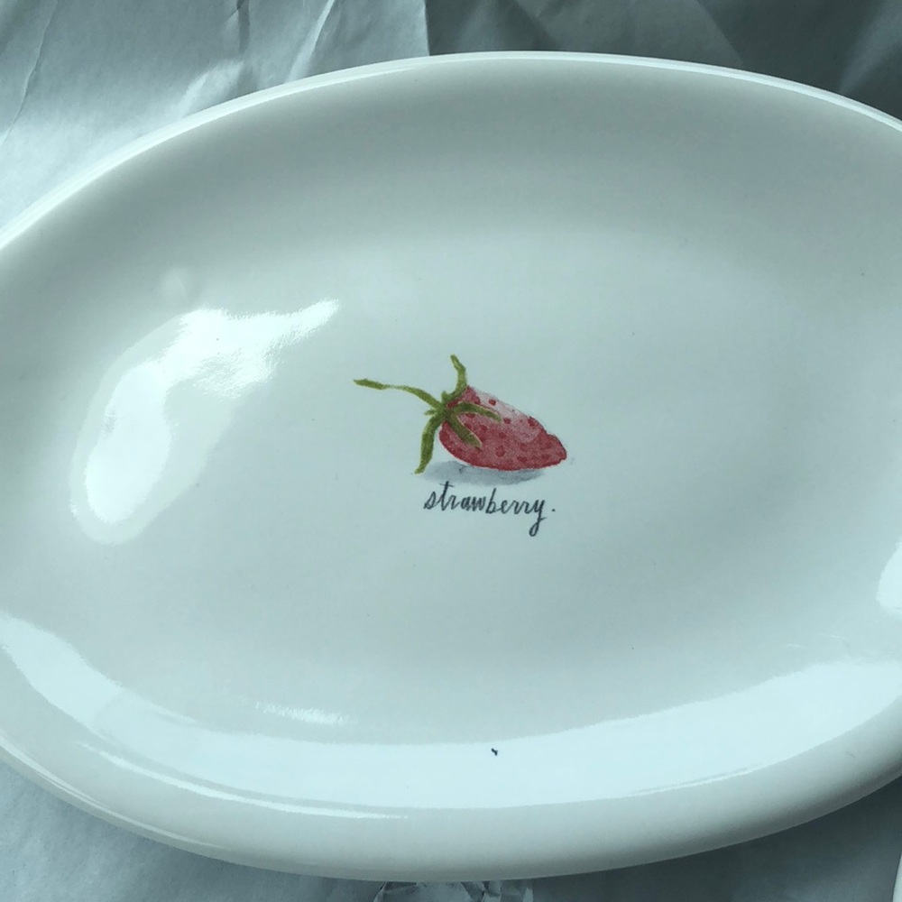 ❌Sold❌ Rae Dunn oval plates - Picture 2 of 3